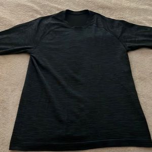 Mens Lululemon Metal Vent Long Sleeve Black&Blue (M) Smoke Free,Never in Dryer